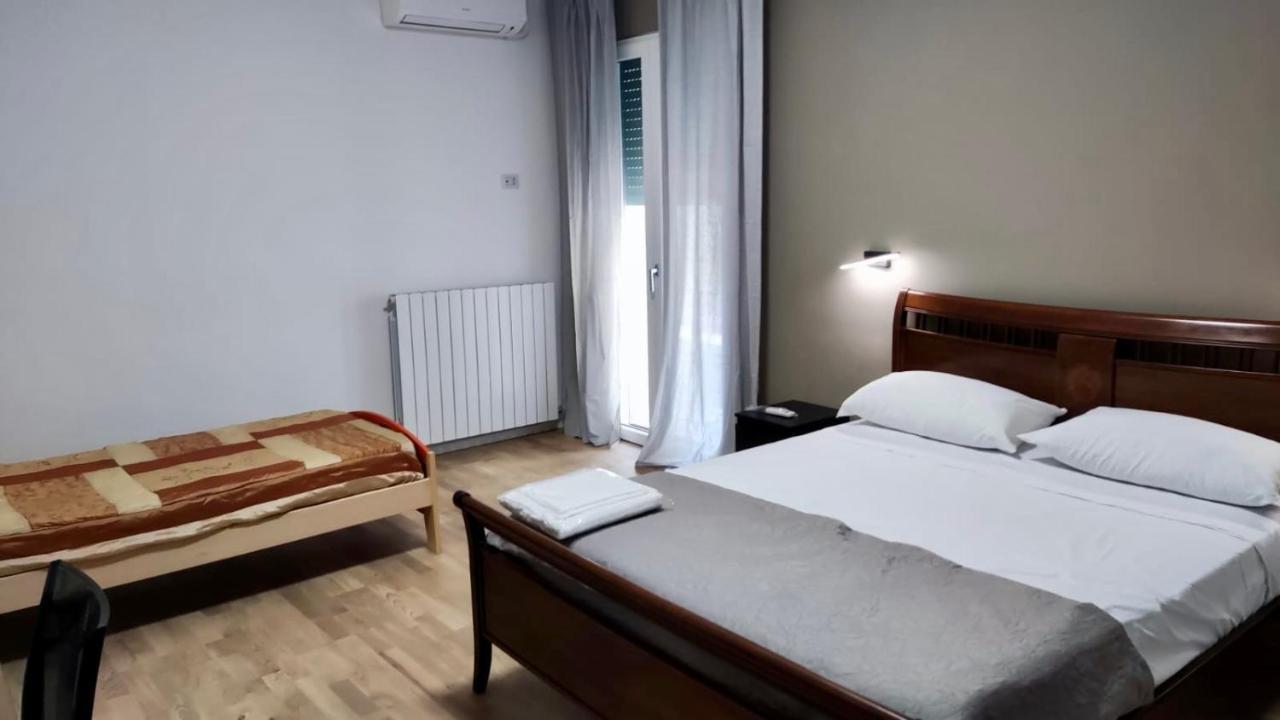 Bed and breakfast Dimora Rudiae Lecce Extérieur photo